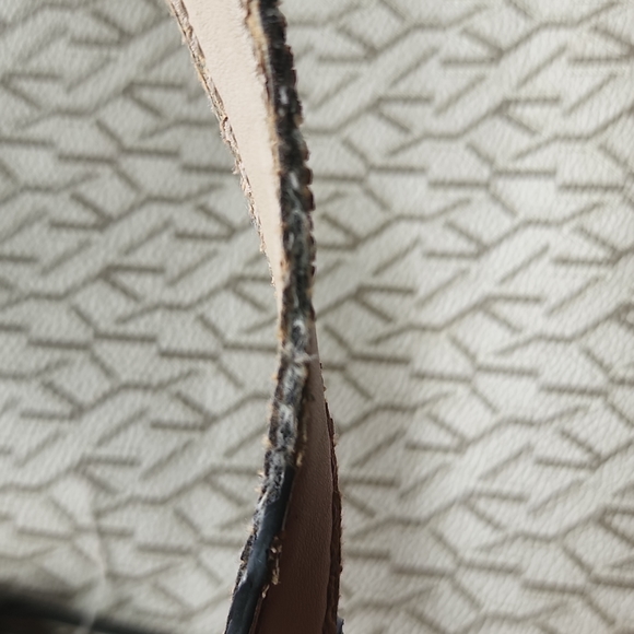 Marc New York Andrew Marc Tan and Beige Tote With Adjustable Straps - Picture 13 of 14